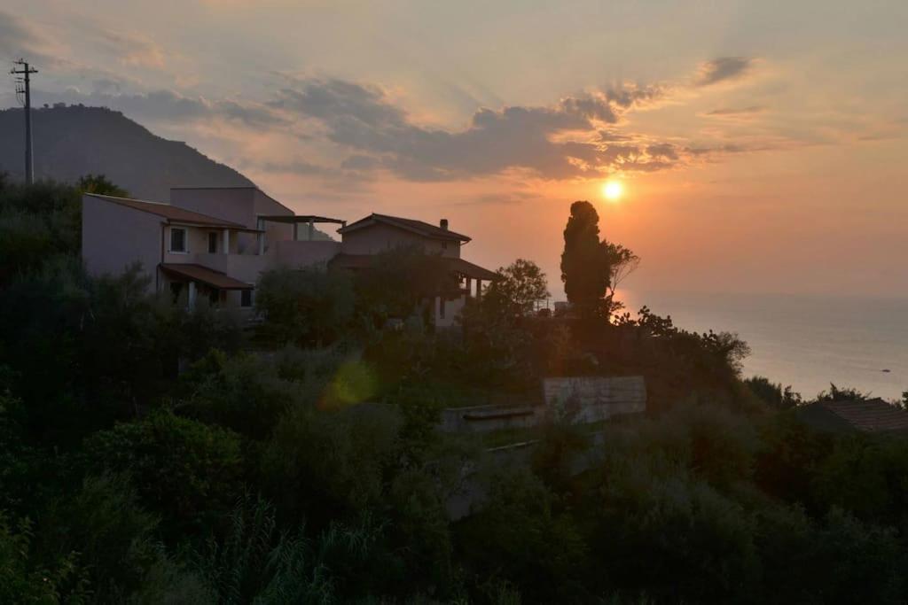 Appartamento Per 2 Persone Con Vista Sulle Eolie Casa Spisidda "Lipari" Gioiosa Marea Dış mekan fotoğraf