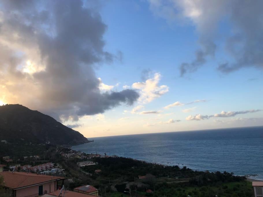 Appartamento Per 2 Persone Con Vista Sulle Eolie Casa Spisidda "Lipari" Gioiosa Marea Dış mekan fotoğraf