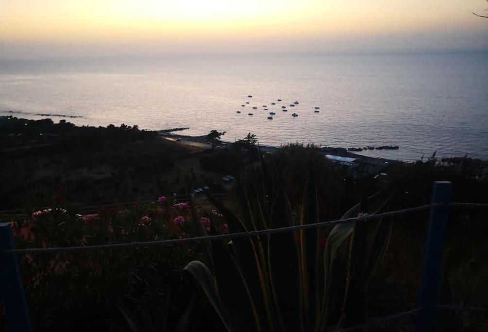 Appartamento Per 2 Persone Con Vista Sulle Eolie Casa Spisidda "Lipari" Gioiosa Marea Dış mekan fotoğraf