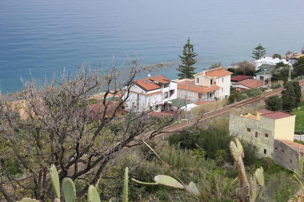 Appartamento Per 2 Persone Con Vista Sulle Eolie Casa Spisidda "Lipari" Gioiosa Marea Dış mekan fotoğraf